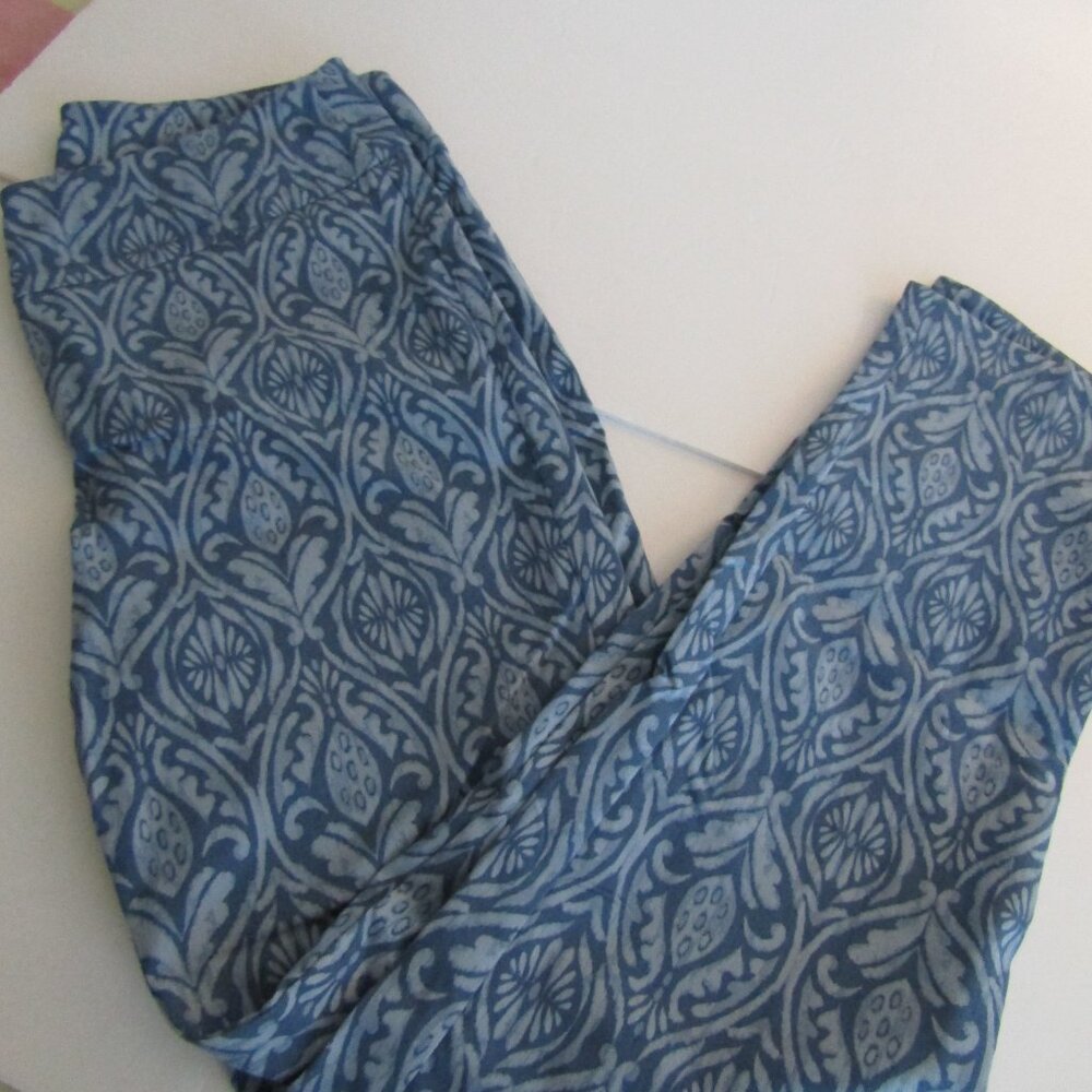 Soft Surroundings Blue/Blue Patterned Classic Fit… - image 2